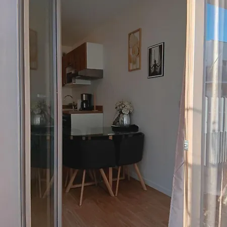 Destiny Appart' Paris -beauvais-orly- Podcasts- Stade De France Appartement