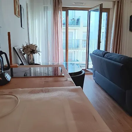Destiny Appart' Paris -beauvais-orly- Podcasts- Stade De France Stains